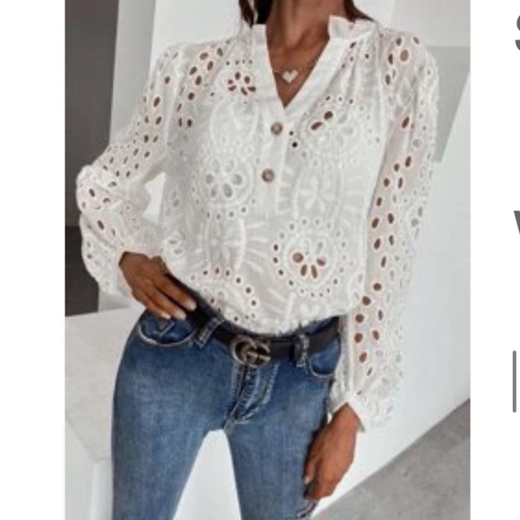 SHEIN Tops - $10 Deals 🤝🔖 Shein white Eyelet embroidery half button blouse size small